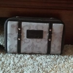 Thirty one wallet/crossbody purse